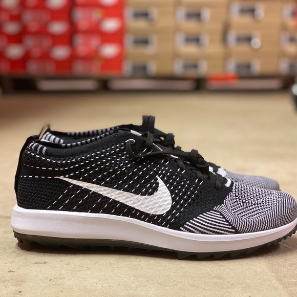 nike flyknit sneakers